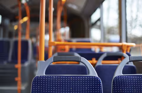Symbolbild Bus innen 